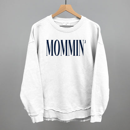 Mommin' Blue Text