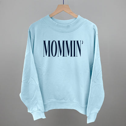 Mommin' Blue Text