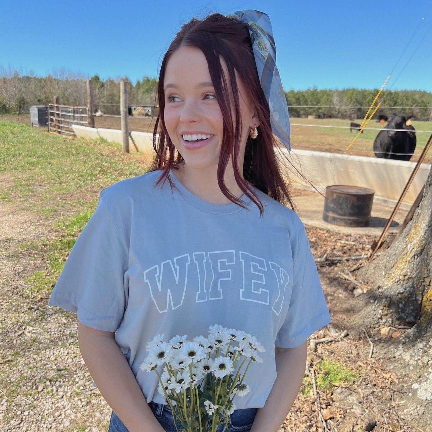 Wifey (White Collegiate Outline)